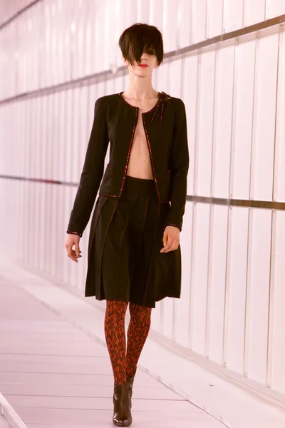 Look 60